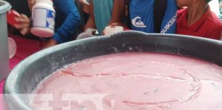 Foto: INTUR reparte el tradicional Atol de Ánimas en Diriá / TN8