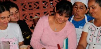 Foto: Protagonistas de Curso: Decoración de Pasteles, Santa Rosa del peñón/Cortesía