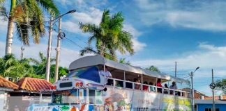 Foto: Familias optan por visitar el Puerto Salvador Allende para disfrutar de sus vacaciones / TN8