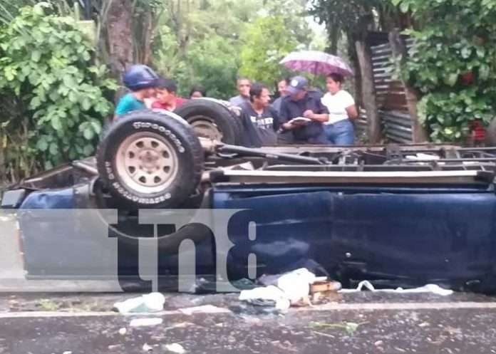 Foto: Vivo de pura casualidad tras quedar volcado en La Concha, Masaya / TN8