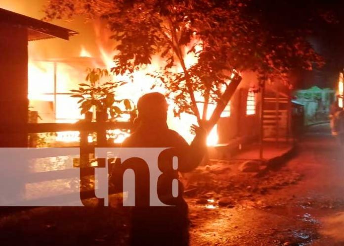 Foto: Vivienda reducida a escombros en El Tortuguero, Caribe Sur / TM8