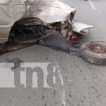 Fallas mecánicas de una camioneta causan accidente en Managua Foto: Fallas mecánicas de una camioneta causan accidente en Managua / TN8