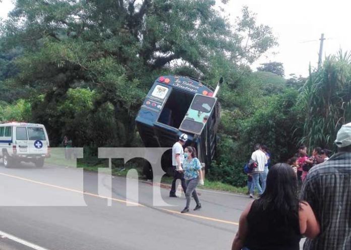 Foto: Bus sufre accidente en Jinotega /TN8