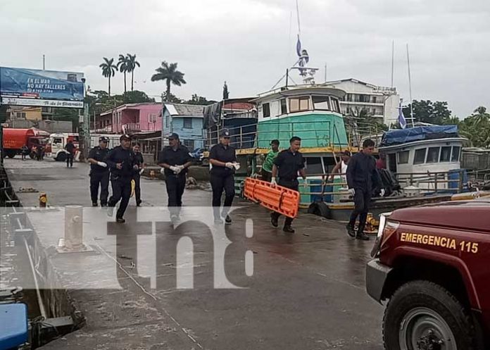 Foto: Ejercicio de rescate acuático anual fue realizado por bomberos en Bluefields / TN8