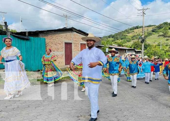2 Foto: San Rafael del Norte tiró la casa por la ventana con el inicio de sus fiestas / TN8