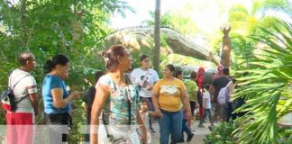 Foto: Familias Visitan el Parque Saurio en Nindirí: Una Aventura Prehistórica / TN8
