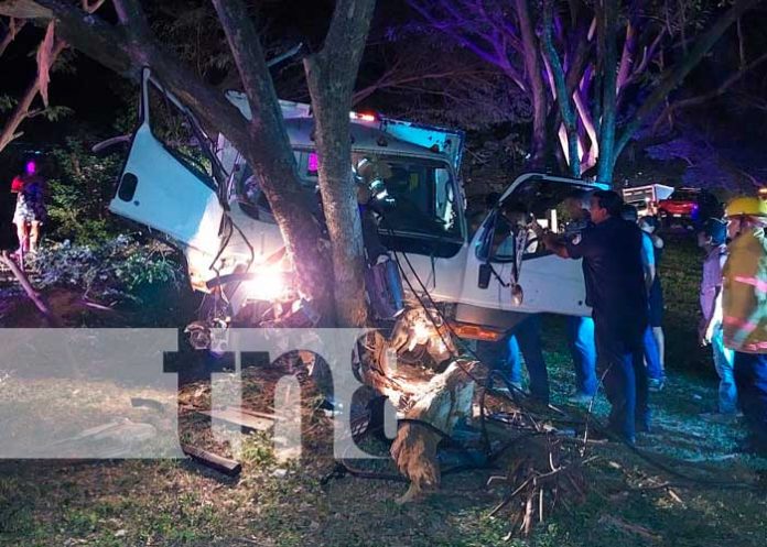 Foto: Una persona en estado reservado y otra con lesiones tras accidente en Somoto / TN8