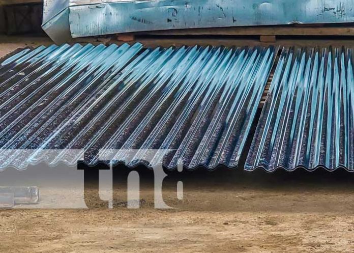 3 Familias en Ocotal reciben materiales de construcción para enfrentar el invierno