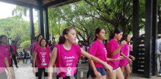 Juventud de Managua realizan zumbatón contra el cáncer de mama