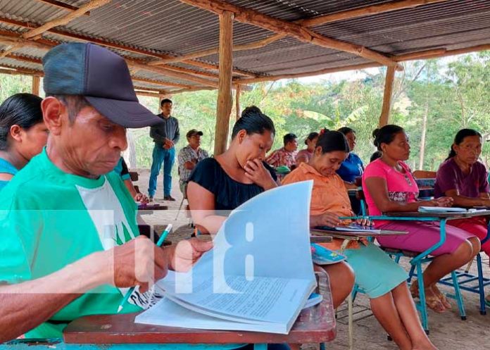 Foto: Familias de Somoto reciben educación /TN8