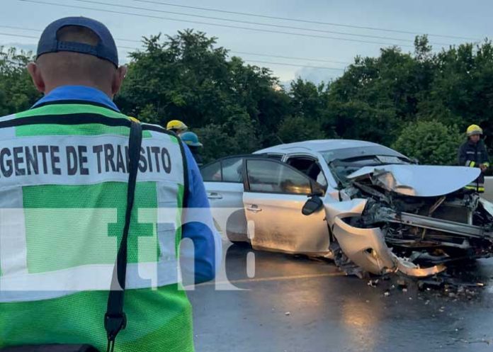 Foto: Fuerte Accidente en Puente El Capulín: Cuatro personas lesionadas / TN8