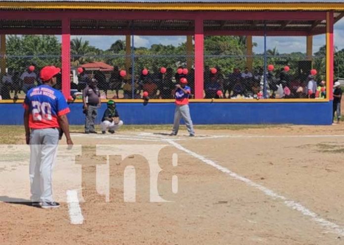 3 Foto: Rehabilitan campo de softbol en la ciudad de Bilwi/TN8