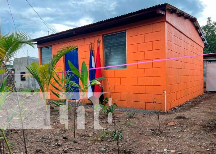 Foto: Entrega de viviendas en Juigalpa /TN8