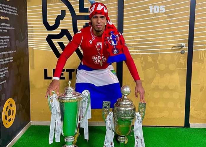 Ariagner Smith campeón