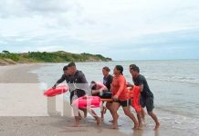 Bomberos Unidos en preparación constante para atender a las familias de Bilwi Ejercicio de preparación en las costas de la ciudad de Bilwi