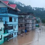 Devastador desbordamiento de un lago glaciar deja 14 muertos en India 14 muertos por el desbordamiento de un lago glaciar en India