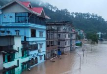 Devastador desbordamiento de un lago glaciar deja 14 muertos en India 14 muertos por el desbordamiento de un lago glaciar en India