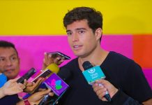 Danilo Carrera debuta como conductor de tv en programa de Telemundo