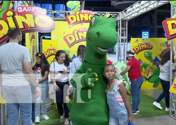 ali4 Los padres también se sumaron a la diversión