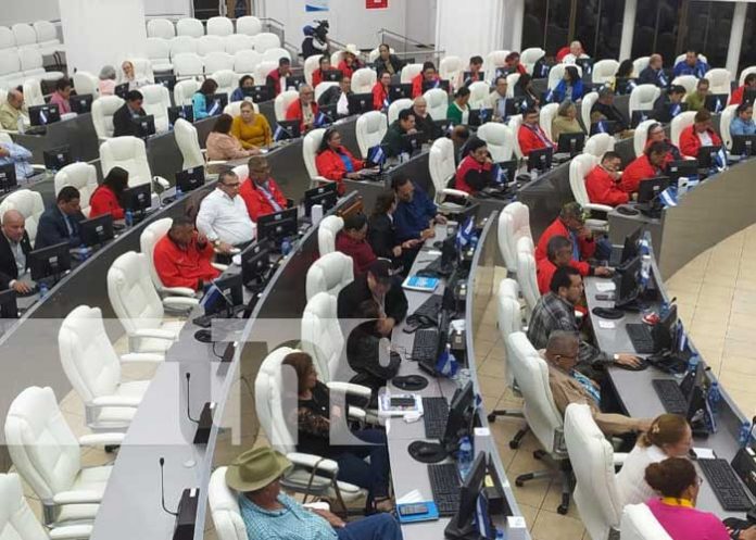 asamblea2 Fotos: Registros Públicos ahora serán regidos por la PGR/tn8