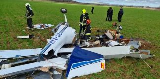 Mueren al estrellarse una avioneta en España