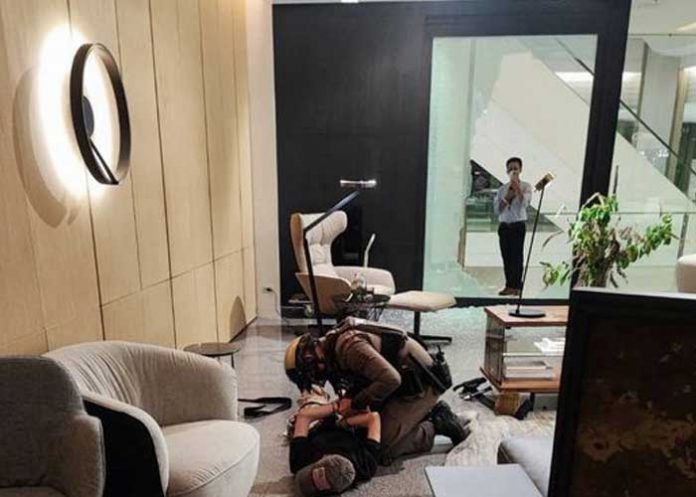 bangk-1 Foto: Ataque armado en un centro comercial de Bangkok