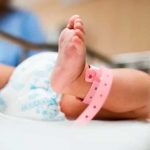 Valientes médicos de Gaza rescatan a un bebé del vientre de su madre fallecida Médicos de Gaza rescatan a un bebé del vientre