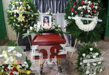 Foto: Familia de la joven que murió por un accidente en Plaza España, Managua / TN8