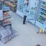 En India niña de 4 años muere electrocutada al abrir un refrigerador «descalza» Niña de 4 años fallece electrocutada en India