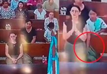 «Salió avispa» Muchachita nefasta roba carteras en plena misa ¡No hay temor de Dios! Niña roba carteras en plena misa