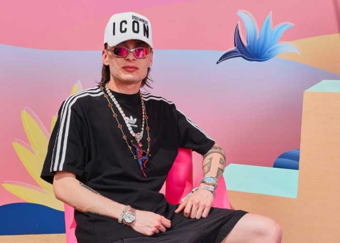 Peso Pluma asegura que aparecerá en los libros de historia