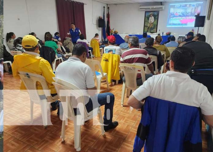 Foto: Reunión en León por preparativos ante tormenta tropical Pilar / TN8
