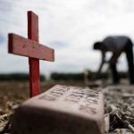 Desentierran y queman el cuerpo de un hombre en Senegal por una insólita razón Conmoción en Senegal por desentierro y quema del cuerpo