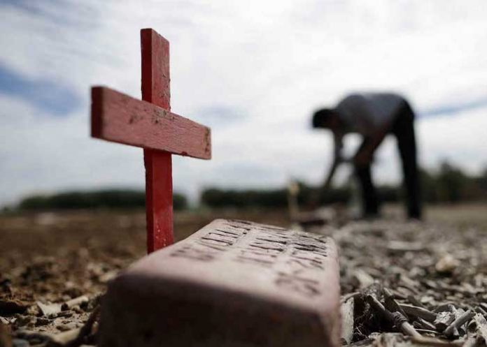 Conmoción en Senegal por desentierro y quema del cuerpo