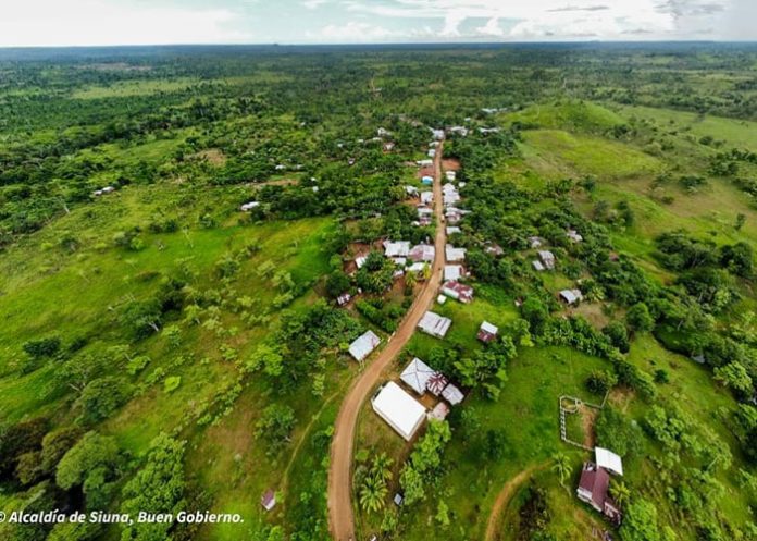 Foto: Reparación de caminos y carreteras en Siuna / TN8