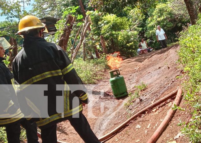 tanque-11 Foto: Fuga con tanque de gas en la Isla de Ometepe / TN8