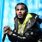 Por andar de «paradito» arrestan a Tekashi en un episodio de celos por Yailin Arrestan al rapero Tekashi 6ix9ine por agresión