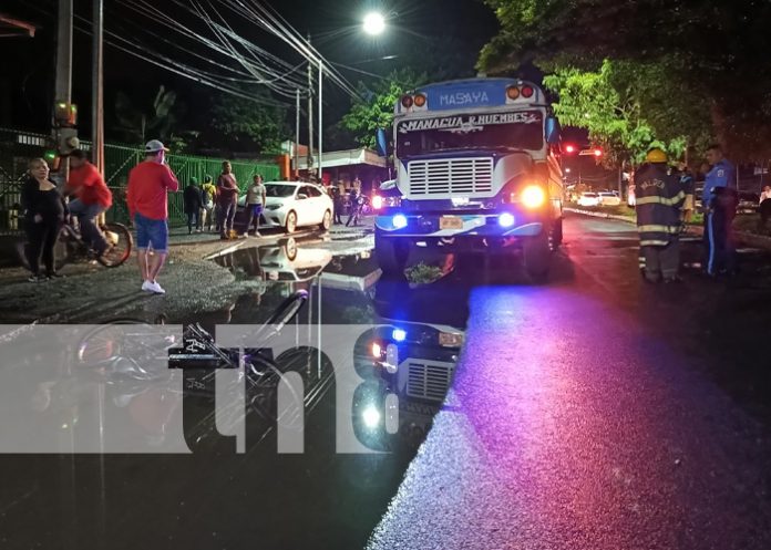 Foto: Ciclista resulta lesionado tras un accidente vial en carretera Masaya a Granada / TN8