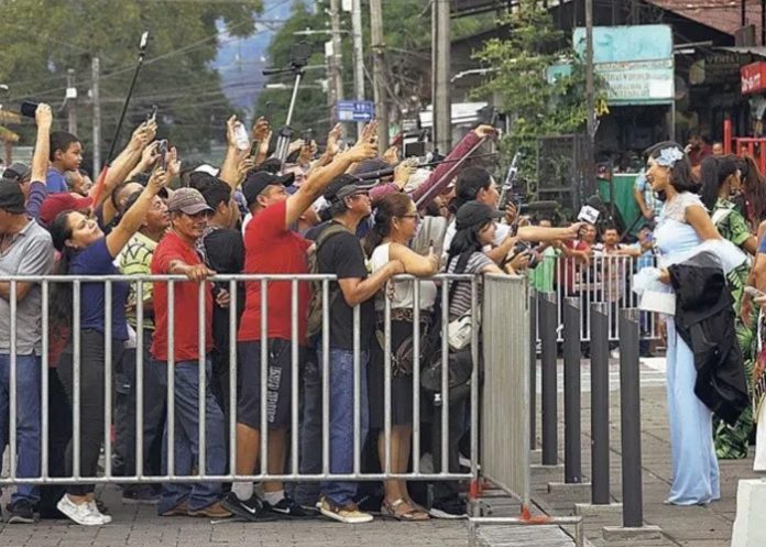 Candidatas a Miss Universo recorren lugares turísticos e históricos de El Salvador