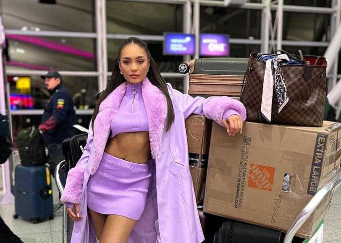 ¡Arrasando! Así llegó Miss Universo 2022, R’Bonney Gabriel a El Salvador