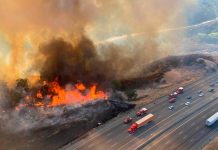 «De película», Apocalíptico incendio en autopista de Los Ángeles Como si fuera "película", Apocalíptico incendio en autopista de Los Ángeles