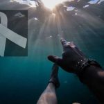 Intentaba salvar a su hijo de morir ahogado y encontró la muerte