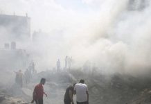 Foto: Viejos los libros de Historia A raíz de la guerra contra el Pueblo de Gaza Palestina/Cortesía