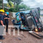 Pesado vehículo procedente de Honduras se vuelca en Yalagüina Madriz Pesado vehículo procedente de Honduras se vuelca en Yalagüina Madriz
