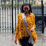 Foto: ¡La inesperada alegría de Miss Namibia! Jameela Uiras se divierte bajo la lluvia/Cortesía