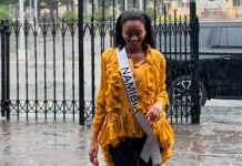 Foto: ¡La inesperada alegría de Miss Namibia! Jameela Uiras se divierte bajo la lluvia/Cortesía