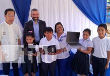 China dona Kits tecnológico al centro escolar Mario Arana en Jinotepe Foto: China dona Kits tecnológico al centro escolar Mario Arana en Jinotepe/Tn8