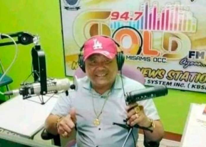 Foto: Asesinan a locutor 