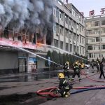 25 personas muertas y decenas hospitalizadas por un incendio en China 25 personas muertas y decenas hospitalizadas por un incendio en China