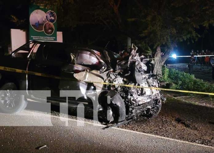 Fallecen seis personas en choque de camionetas en el kilómetro 169 de Chontales